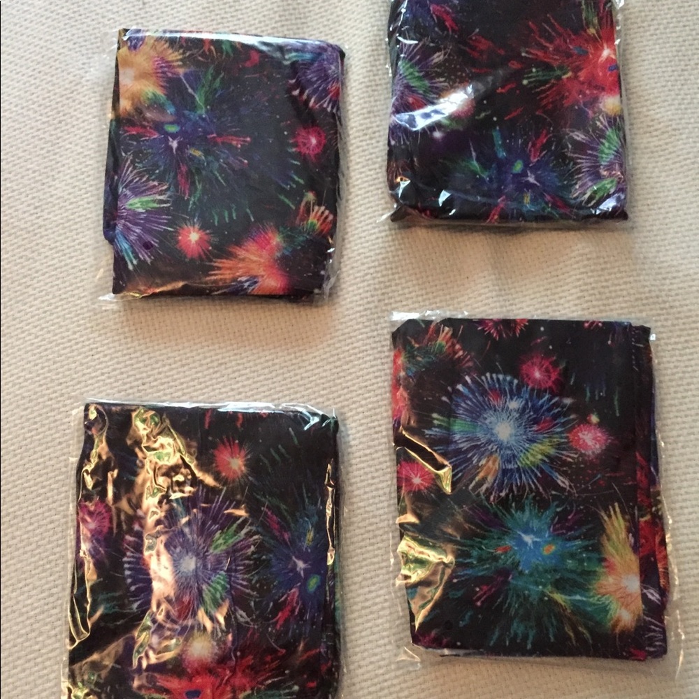 BNWT fireworks print leggings